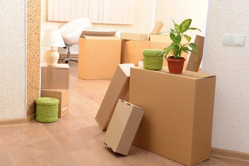 Commercial and domestic moving truck option in Ruislip